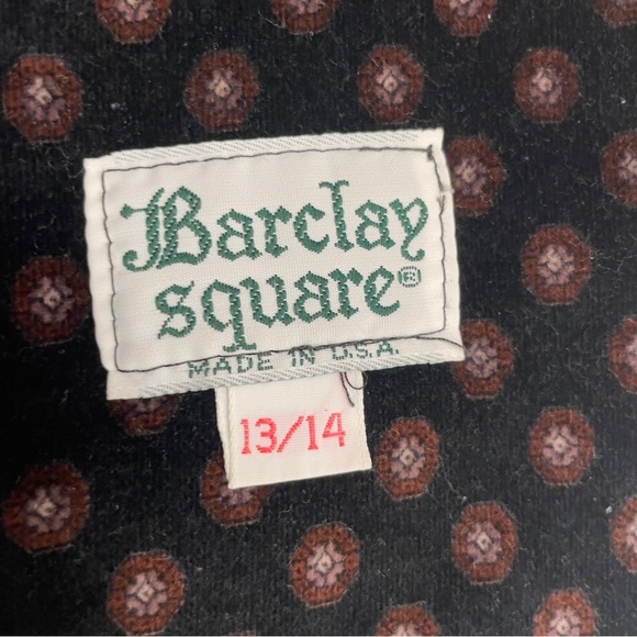 Katherine Barclay Womens
Size 13/14 Black Velvet Blazer
Jacket - Picture 6 of 10